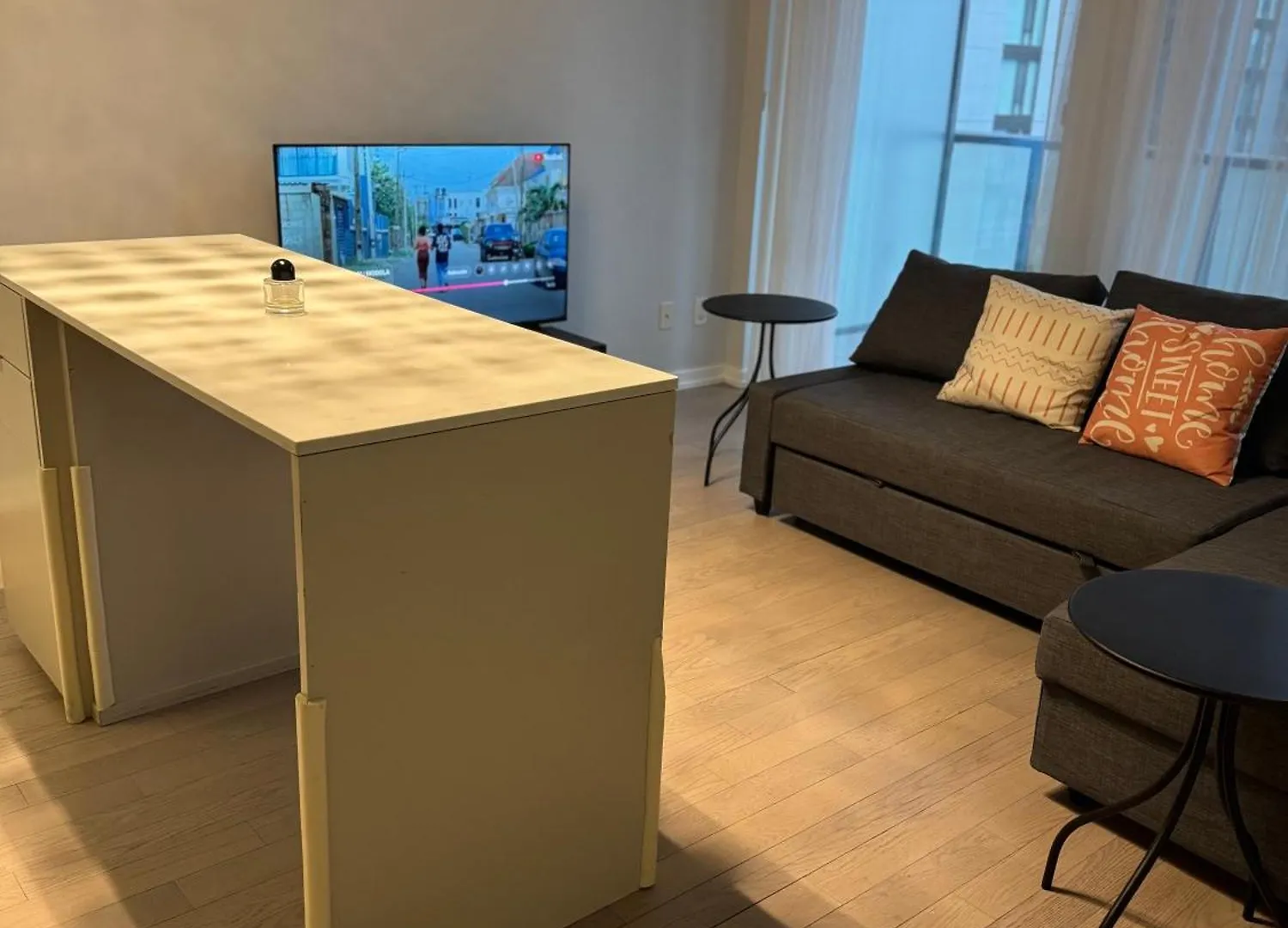 Cozy 1 Bedroom Downtown 0*, Toronto